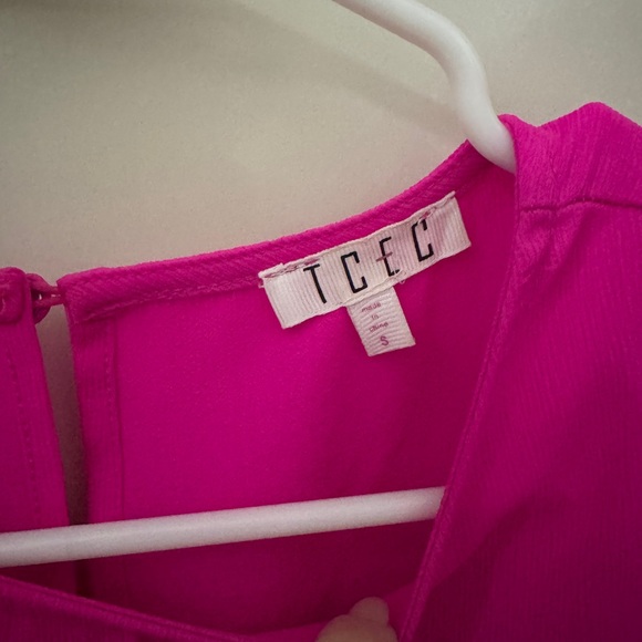 Pink Ruffled Sleeveless Dress - Picture 2 of 4